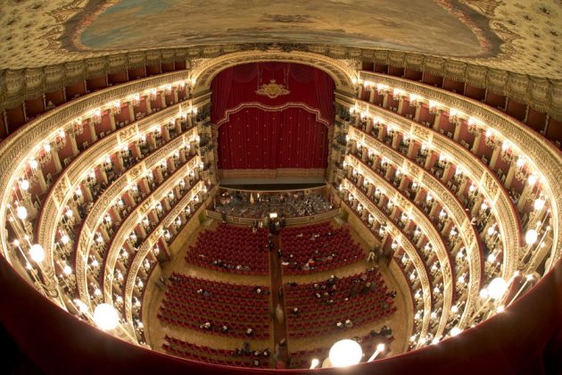 teatro-di-san-carlo-the-oldest-opera-house-in-the-world-tipntrips